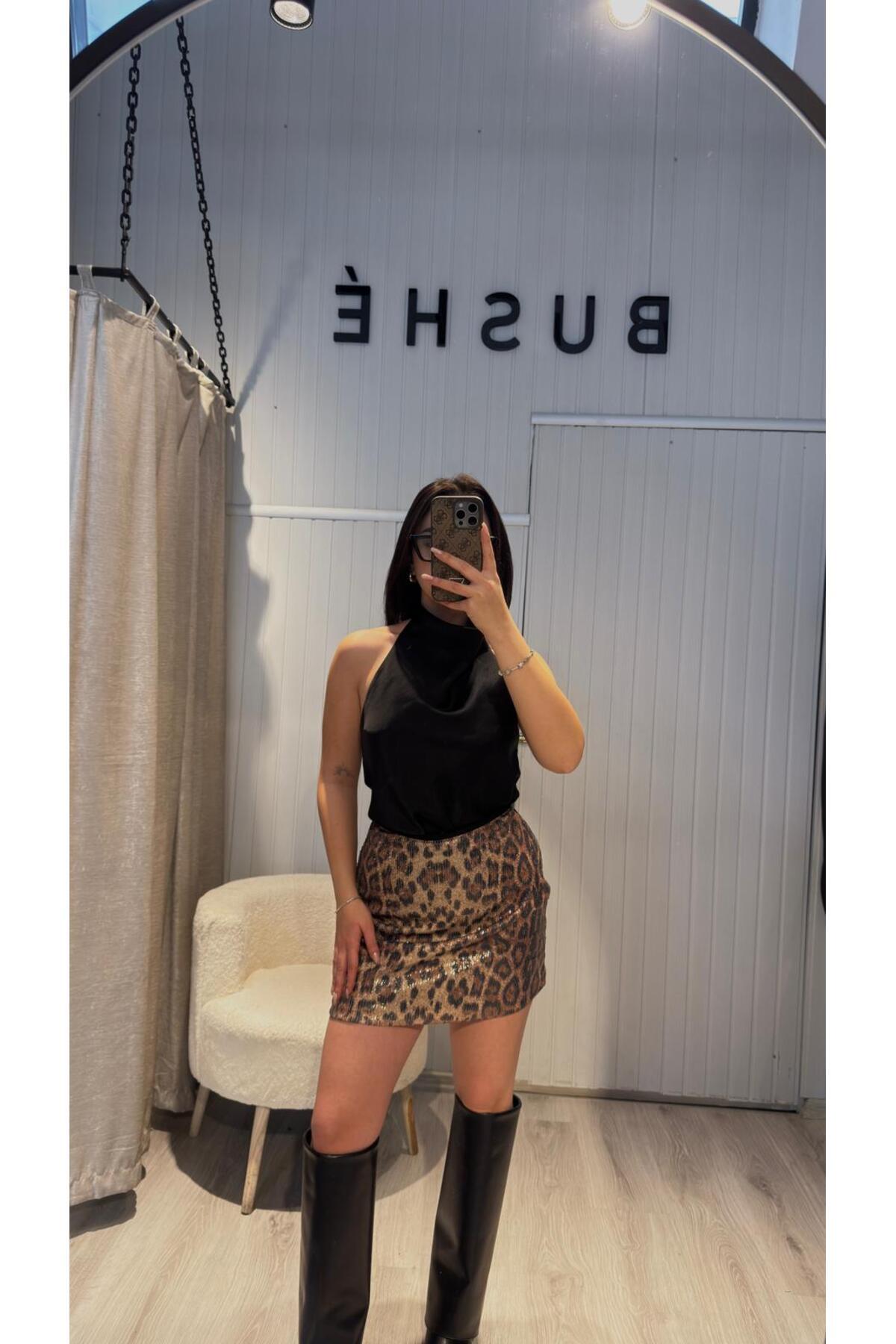 PULLU PAYETLİ LEOPAR ŞORT ETEK
