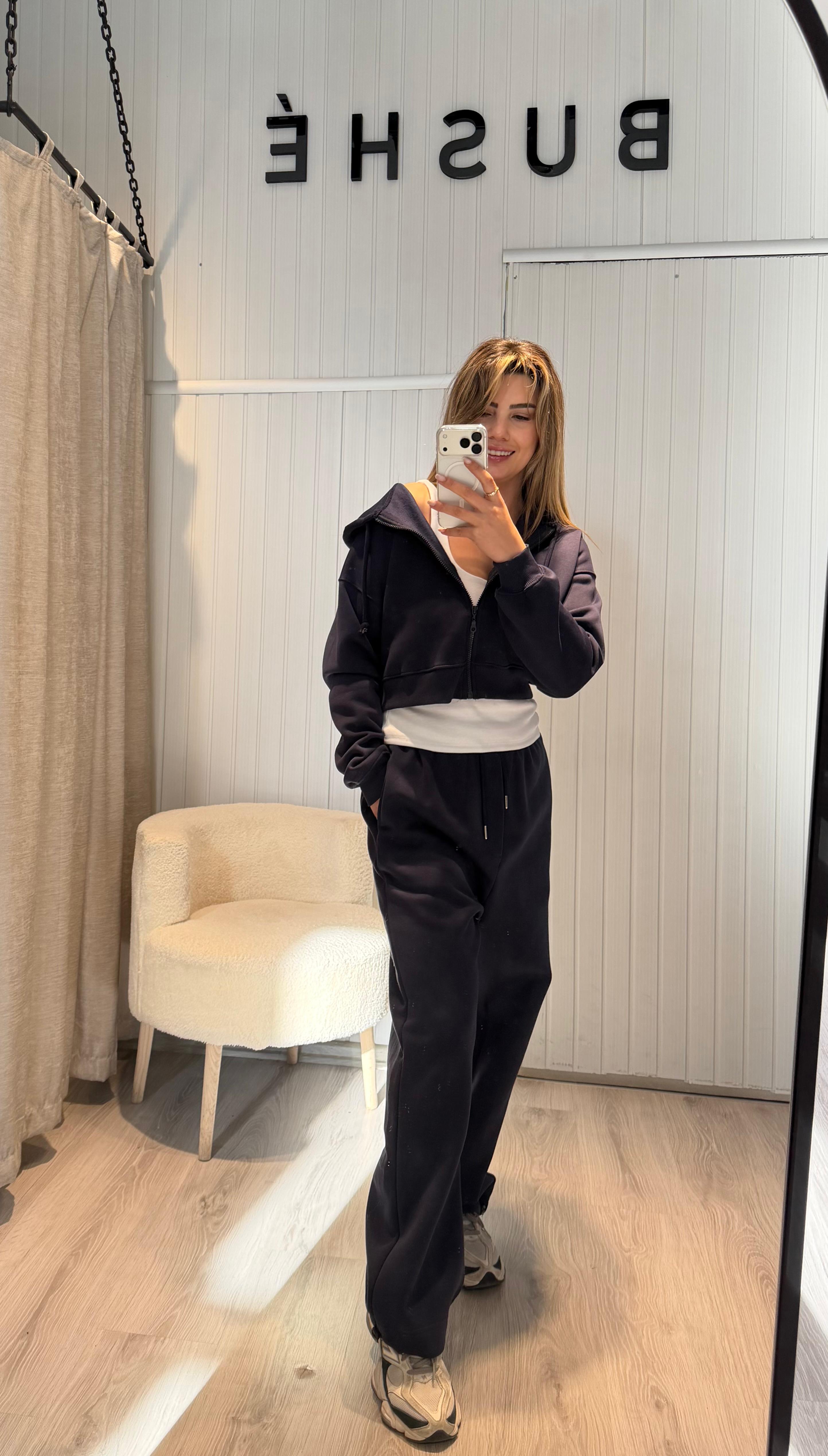 LACİVERT KAPŞONLU EŞOFMAN TAKIM