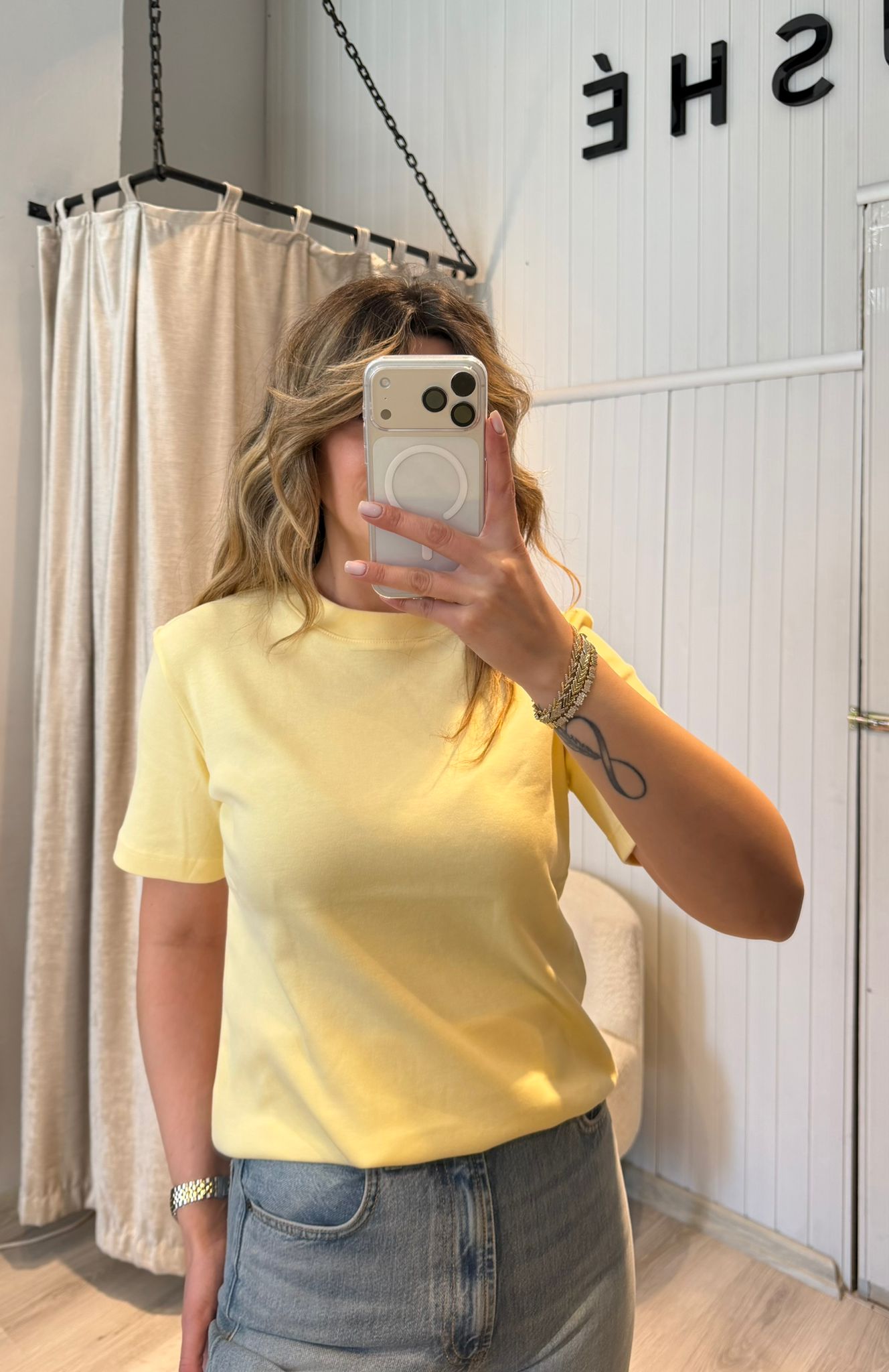 SIFIR YAKA SARI PREMİUM TSHİRT