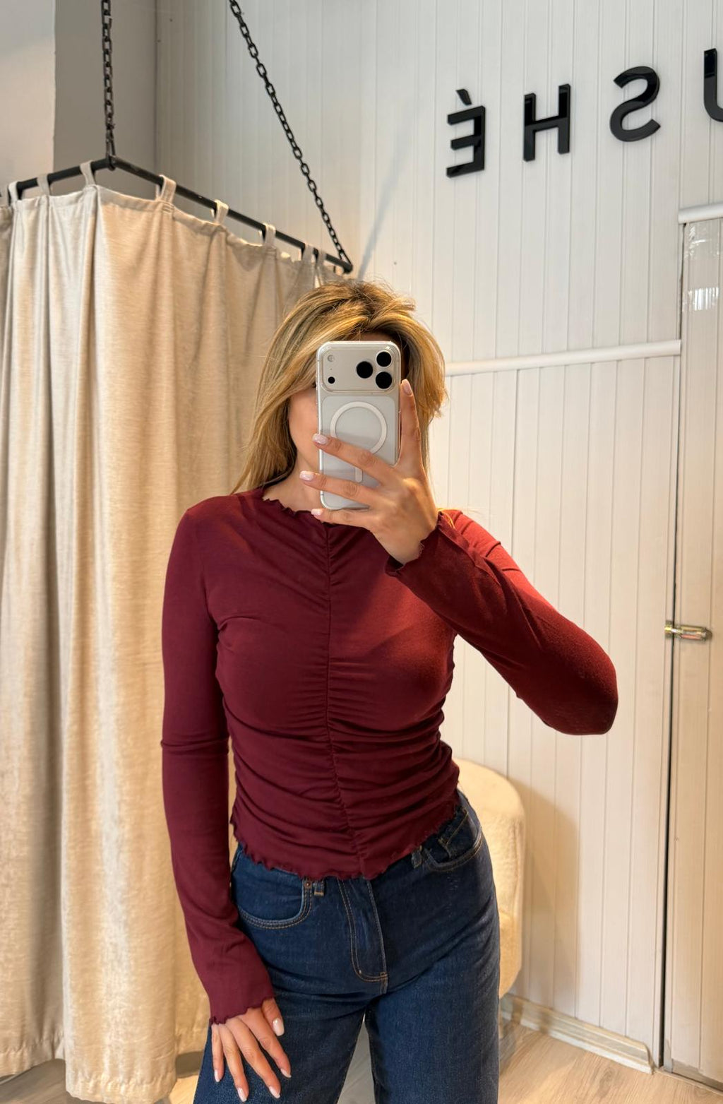 ÖNÜ BÜZGÜLÜ BLUZ