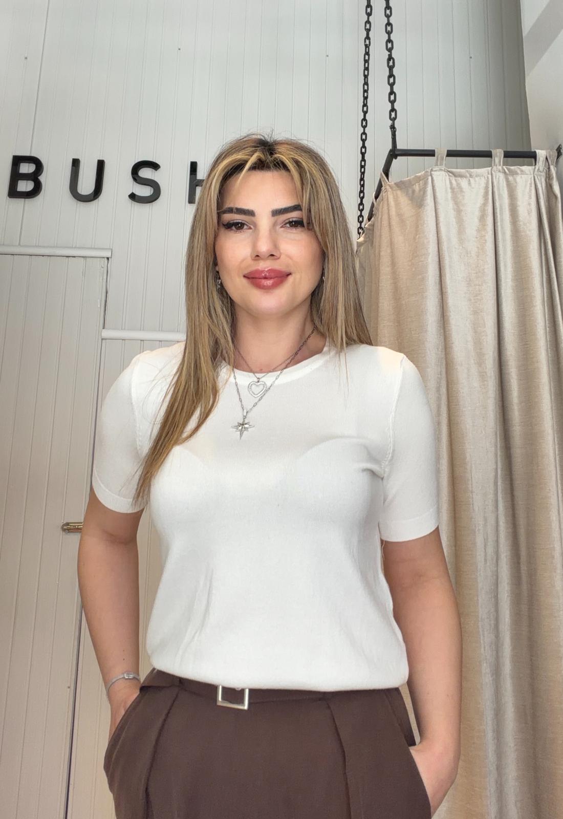 İNCE MEVSİMLİK KISA KOL TRİKO