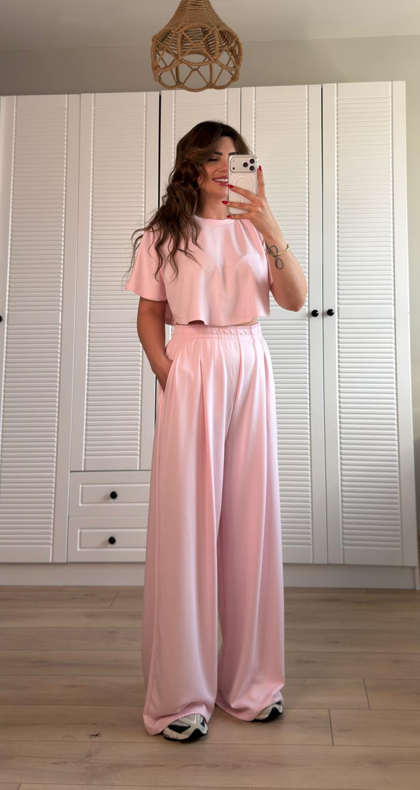 PEMBE İKİLİ TAKIM